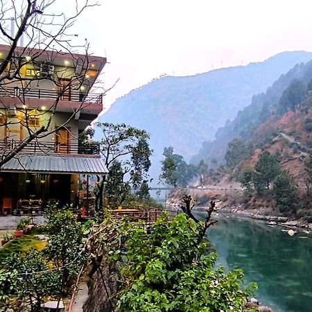 Tirthan Grand Riverside Banjār Exteriör bild