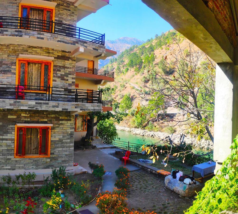 Tirthan Grand Riverside Banjār Exteriör bild