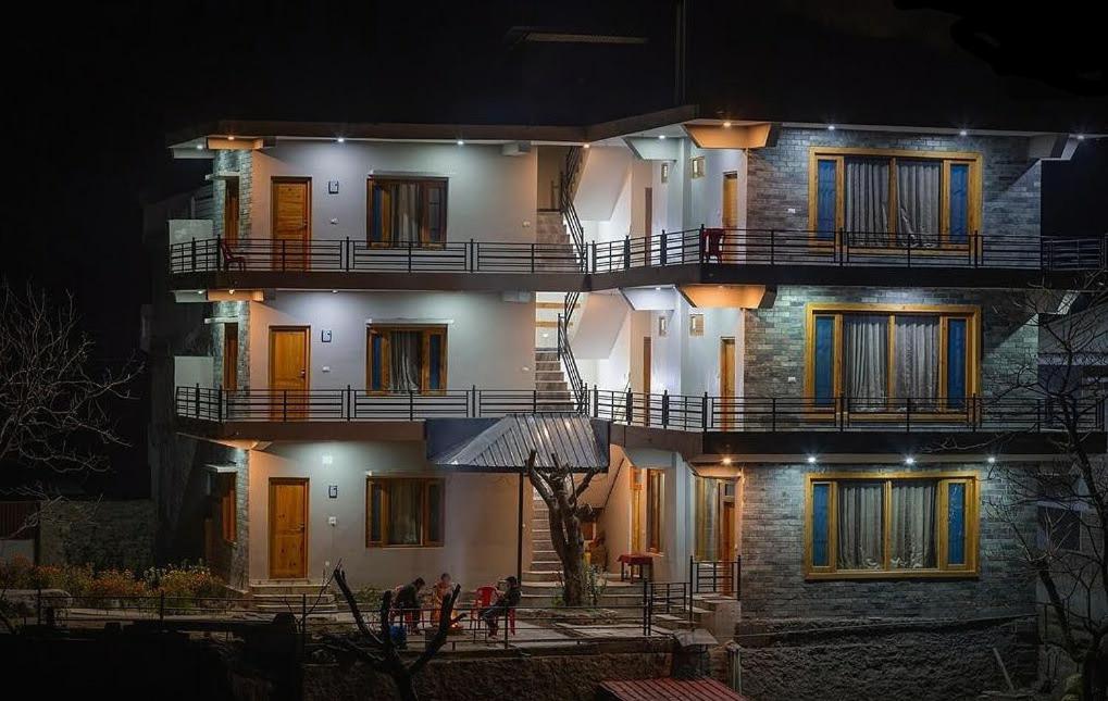Tirthan Grand Riverside Banjār Exteriör bild
